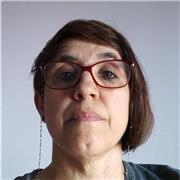 Soy una persona que disfruta compartiendo mis conocimientos de inglés con otros.
Mis clases van orientadas a varios niveles.